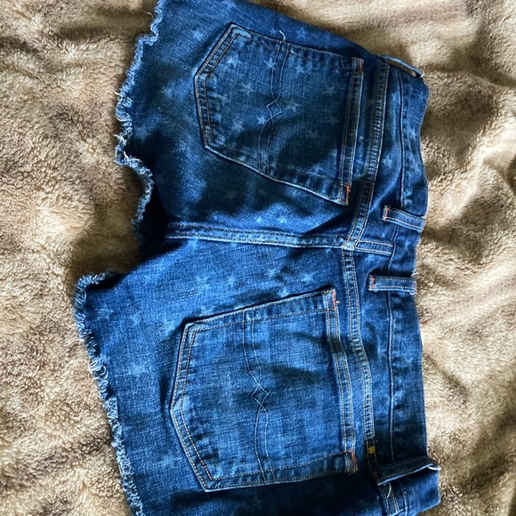 Shorts - Picture 3 of 3